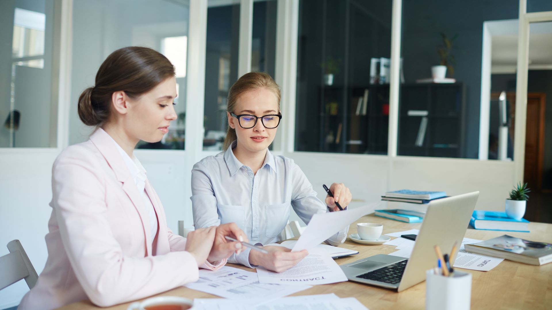 Outsource your bookkeeping services